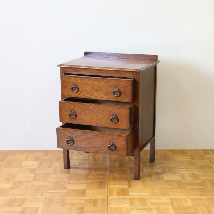 チェストオブドロワーズ